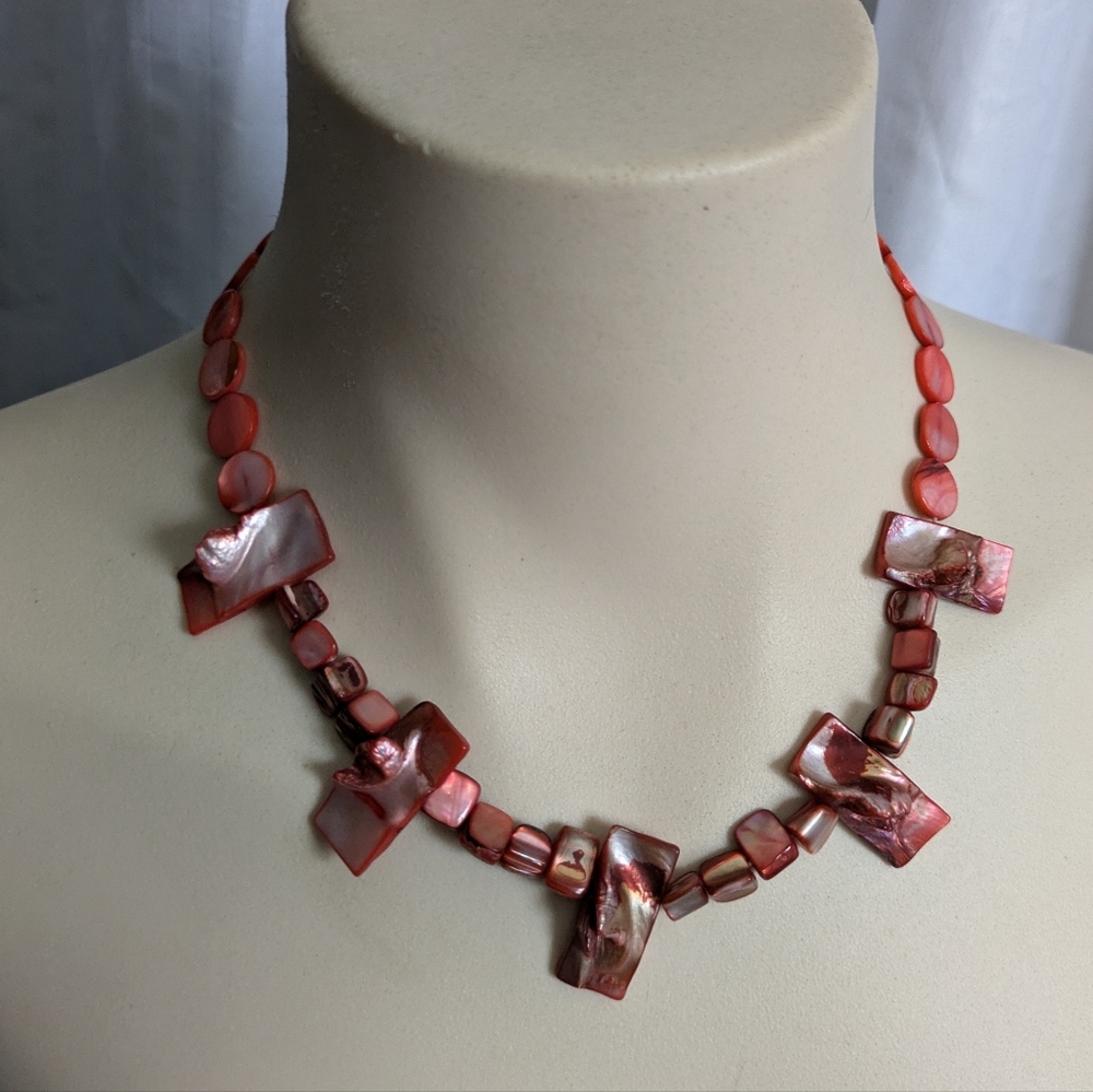 Vintage Dyed Shell Beaded Necklace Shades of Red & Coral 22" Boho Bohemian Gypsy